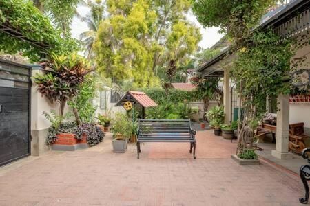Eden Garden Villa By Jadecaps Nr Mg Road Garden Bangalore Exterior photo